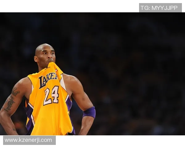布克追平传奇成就成NBA历史第三年轻得分手18000分仅次于科比乔丹